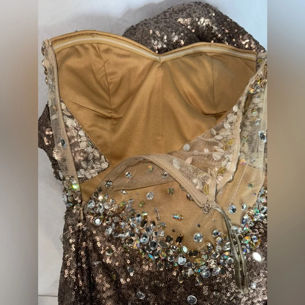 Jump Apparel Wendye Chaitin
Strapless Party Maxi Sequin Dress Sz 1/2 - Picture 9 of 13